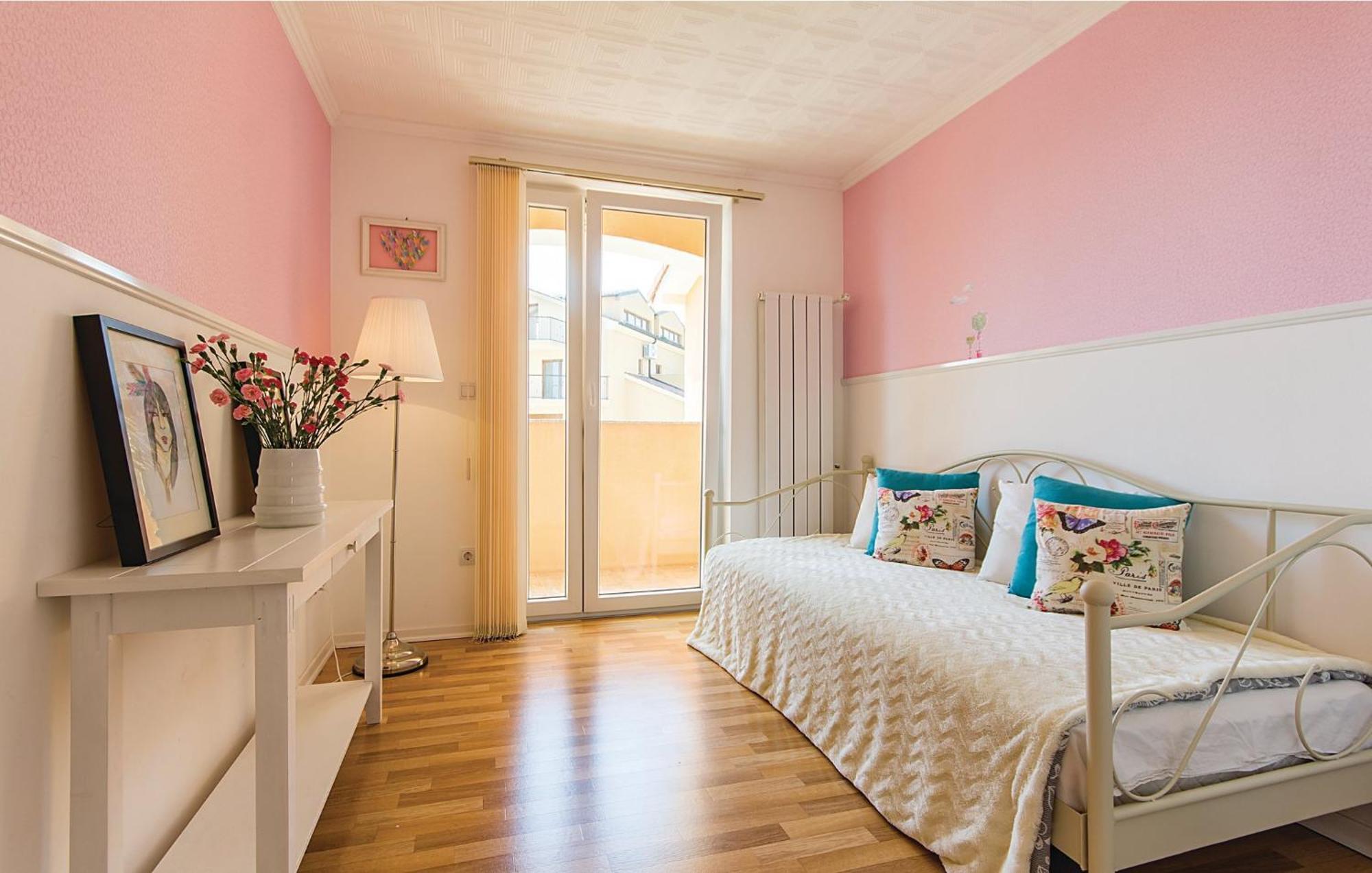 7 Bedroom Stunning Home In Ližnjan Εξωτερικό φωτογραφία