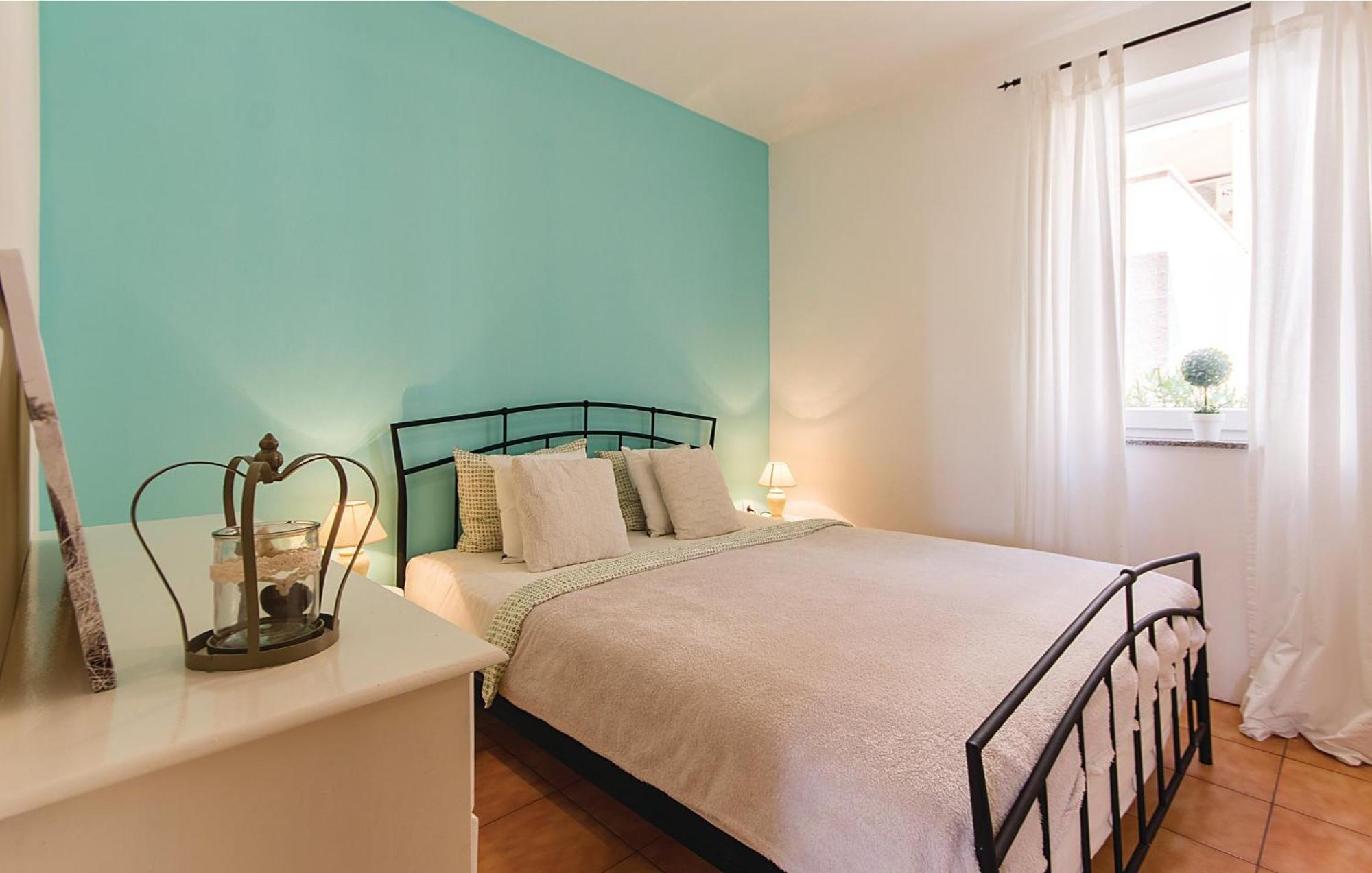 7 Bedroom Stunning Home In Ližnjan Εξωτερικό φωτογραφία