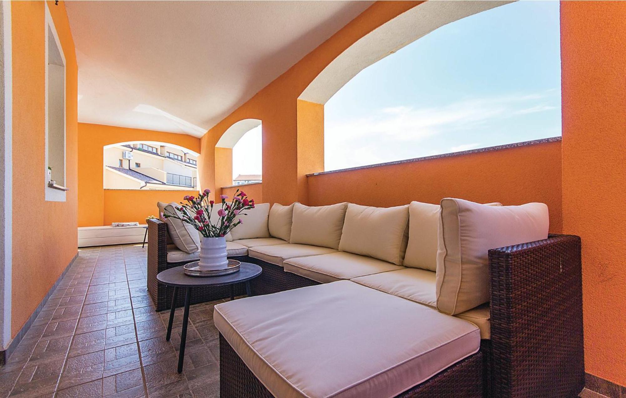 7 Bedroom Stunning Home In Ližnjan Εξωτερικό φωτογραφία