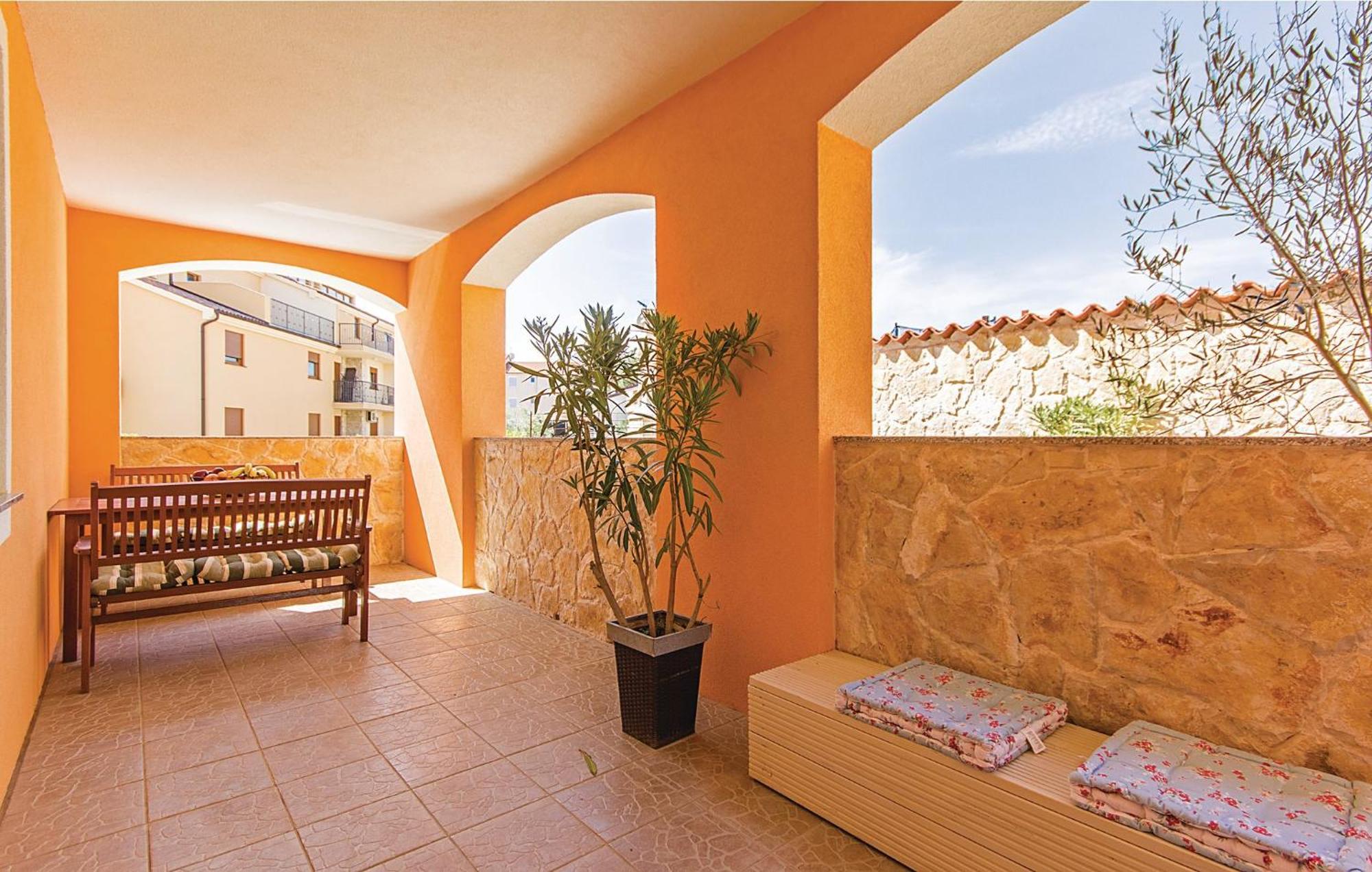 7 Bedroom Stunning Home In Ližnjan Εξωτερικό φωτογραφία
